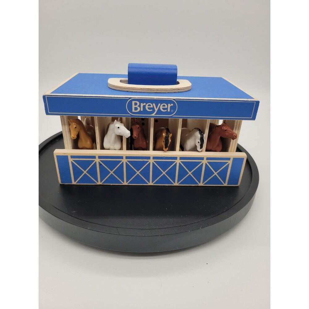 Breyer Farms Wood Stable Playset w/ 6 Stablemates Horses 1:32 Scale Carry & Go